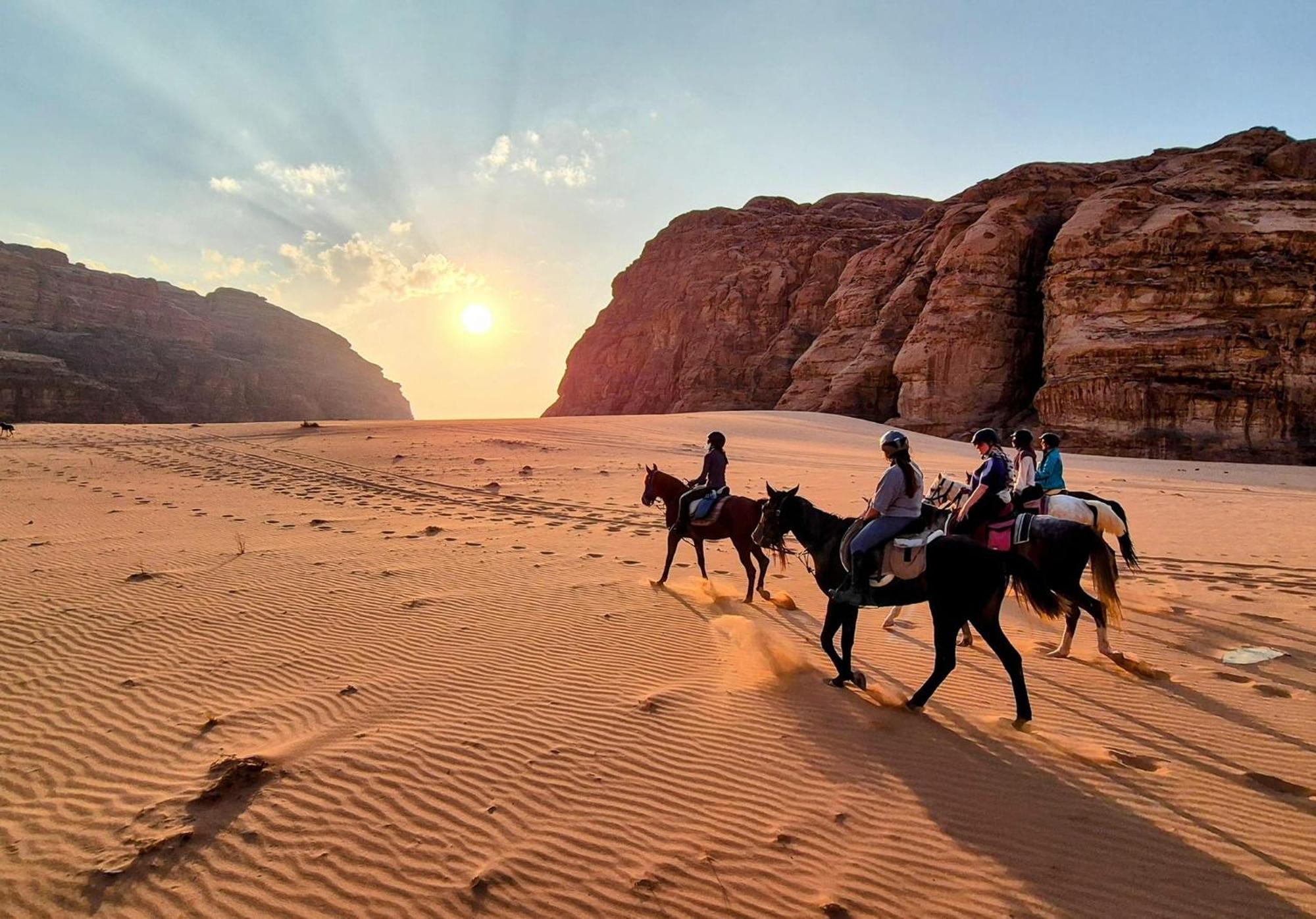 Wadi Rum Caeser Camp Hotel Exterior photo